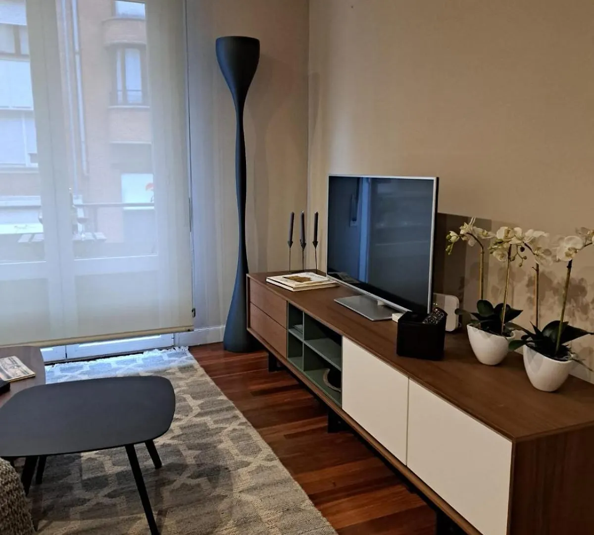 M&P Nuevo Apartment Bilbao Spain